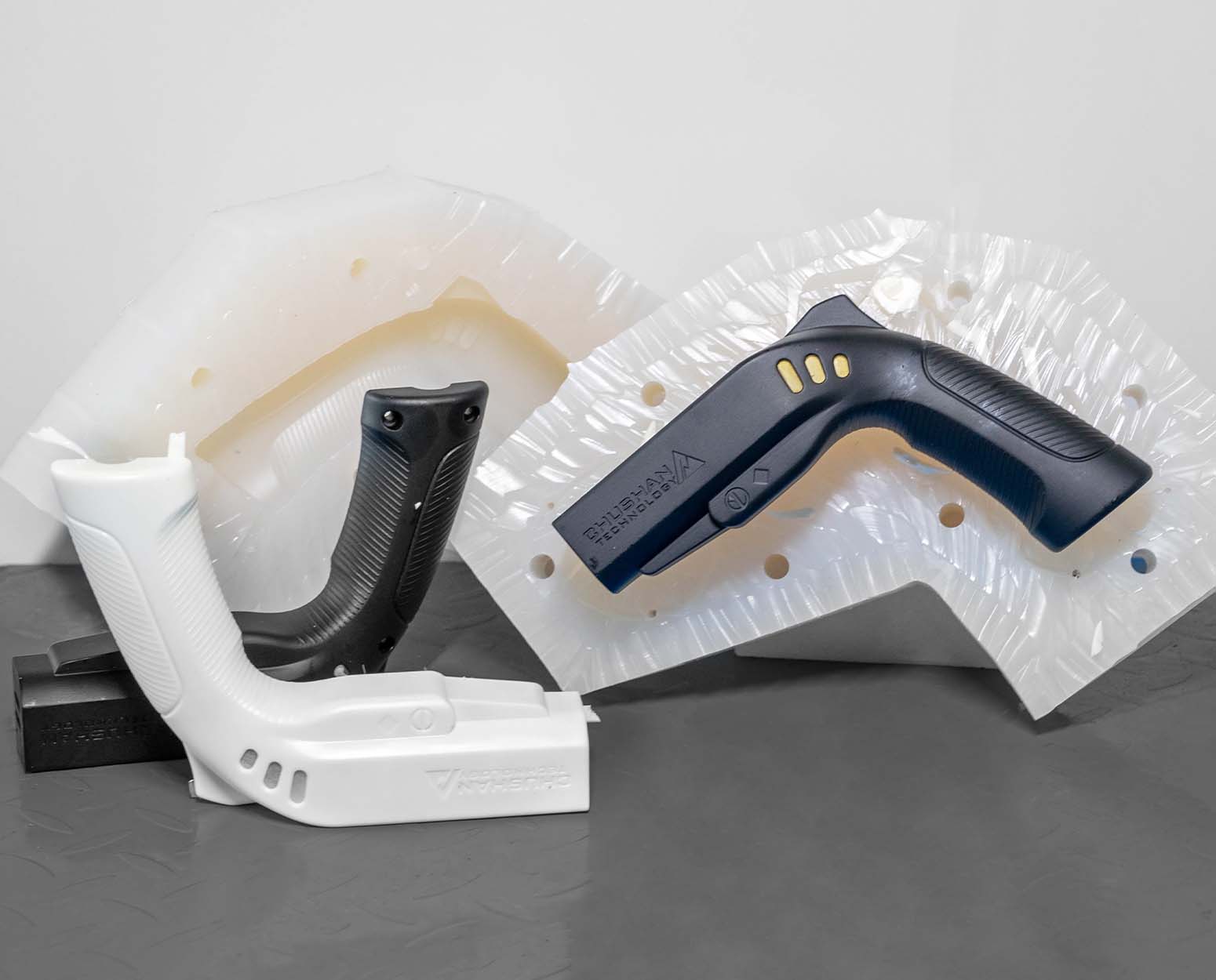 686f58ba009eb.jpg vacuum-casting-service1.jpg